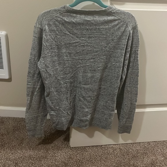 Men’s grey old navy sweater size small - Picture 2 of 2